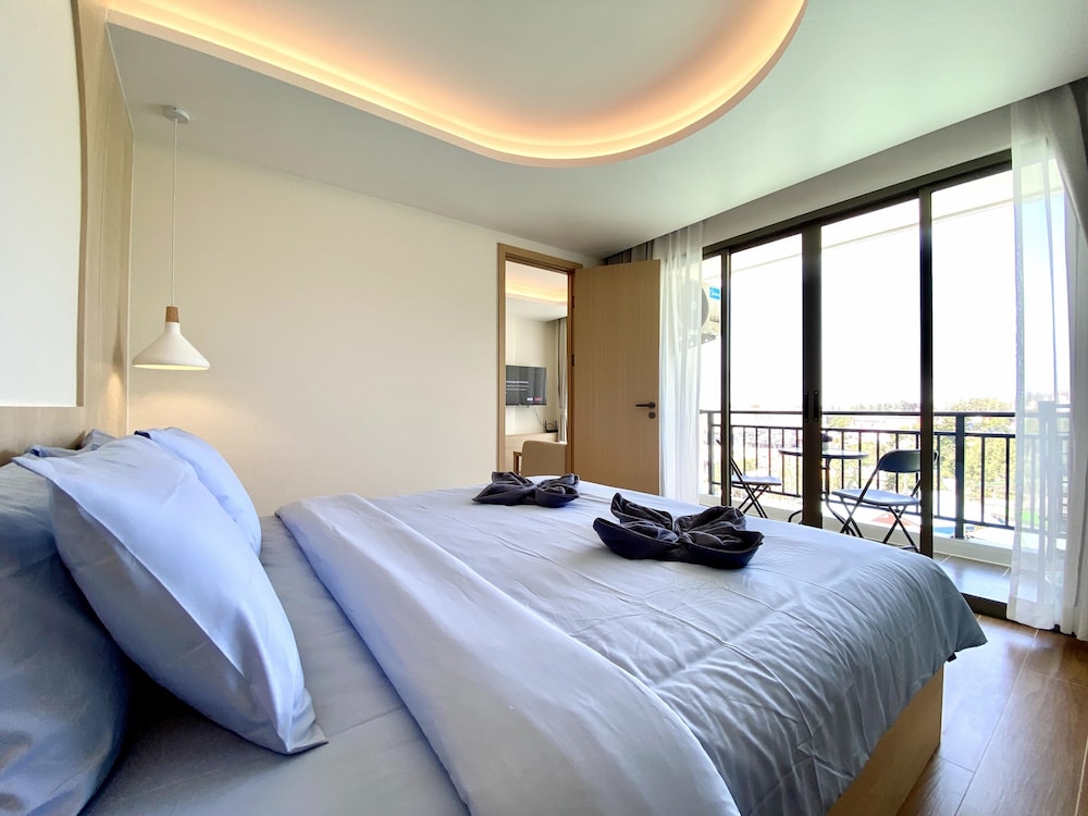 Fantasea Condo Kamala