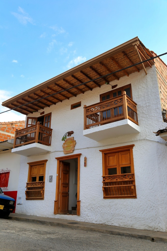 Hotel Sgt Pepper's Hostel - Image 1