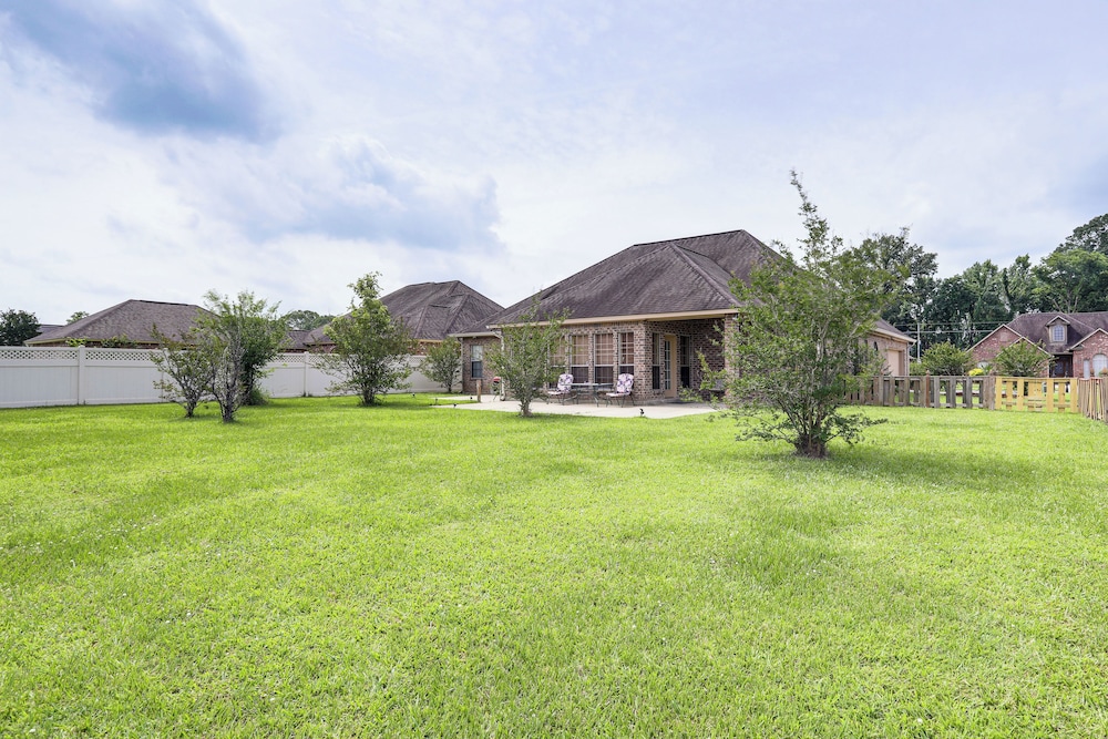 Family Retreat w/ Patio & Yard in Zachary