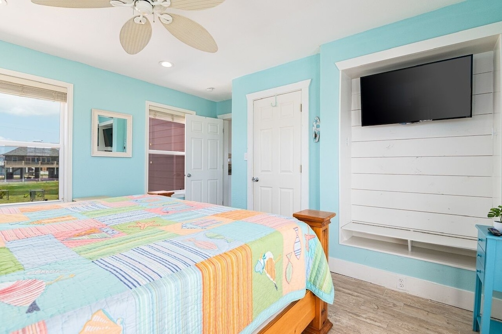 Selah 3 Bedroom Home by RedAwning view 4