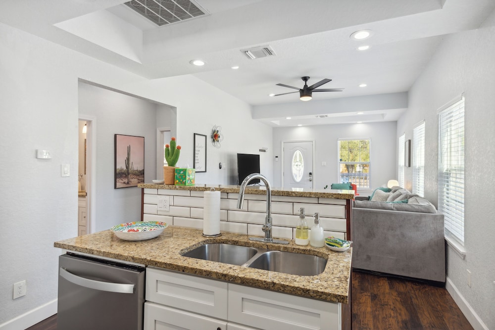 Walk to Alamodome! Stylish Home w/ Private Parking