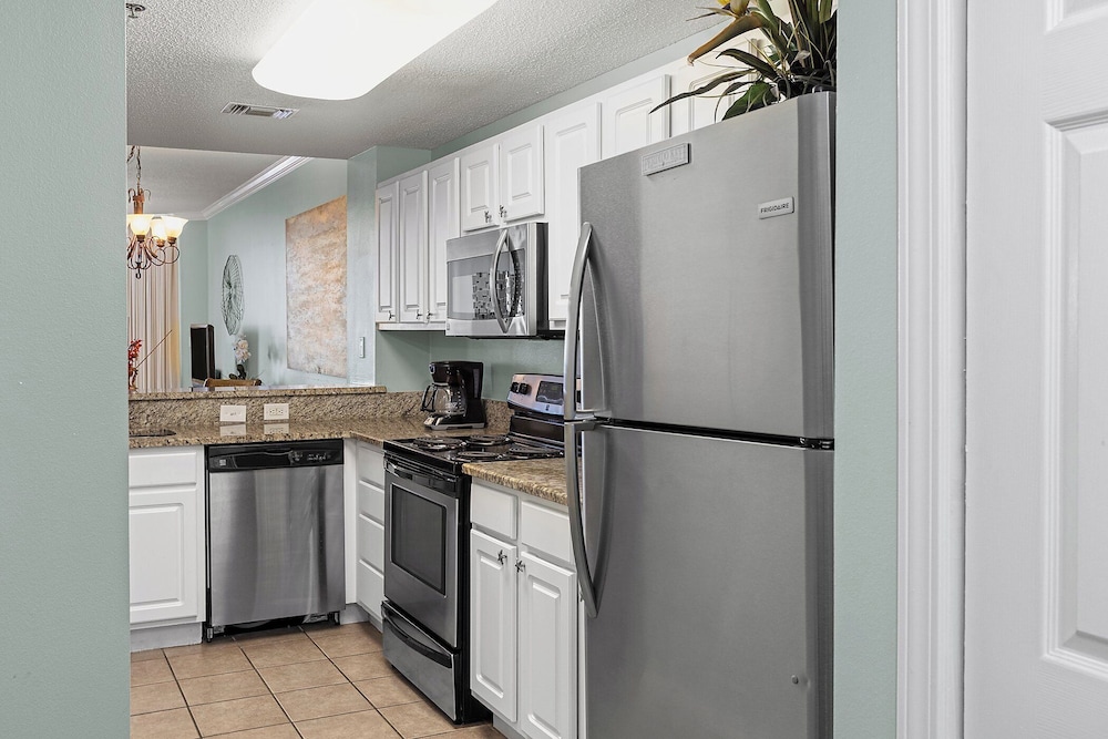 Palacio #202 by Southern Vacation Rentals