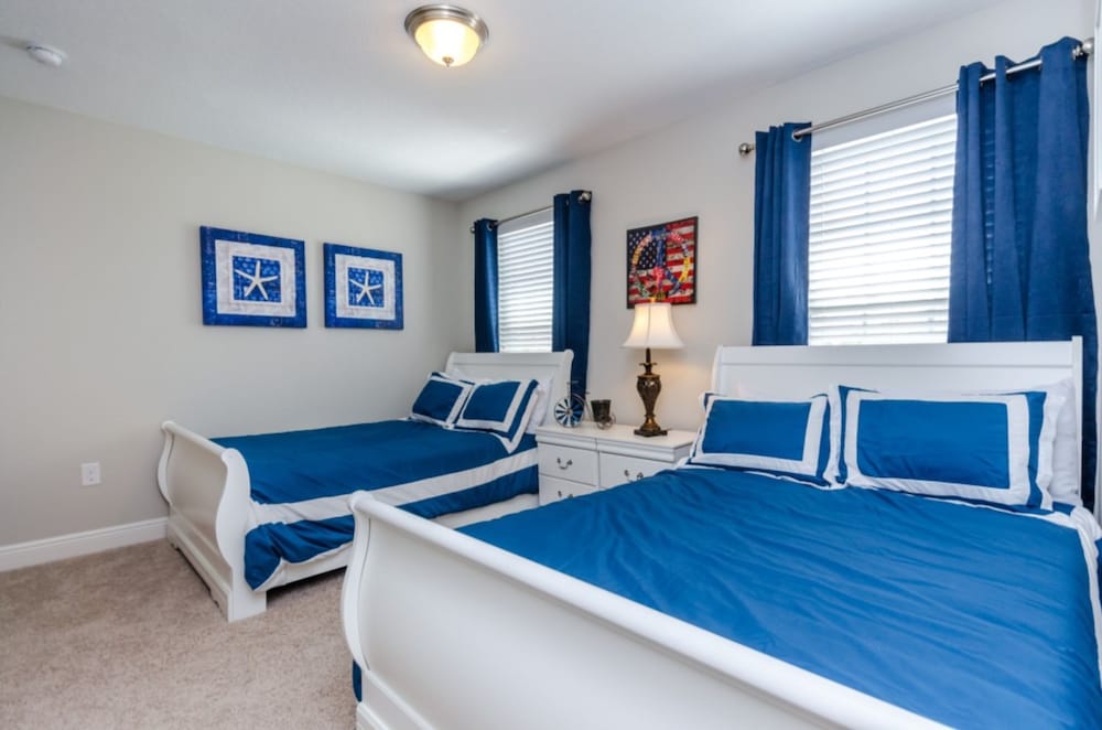 Elegant 5 Bed 4,5 Ba Villa Game Room Pool Spa 5298w view 5