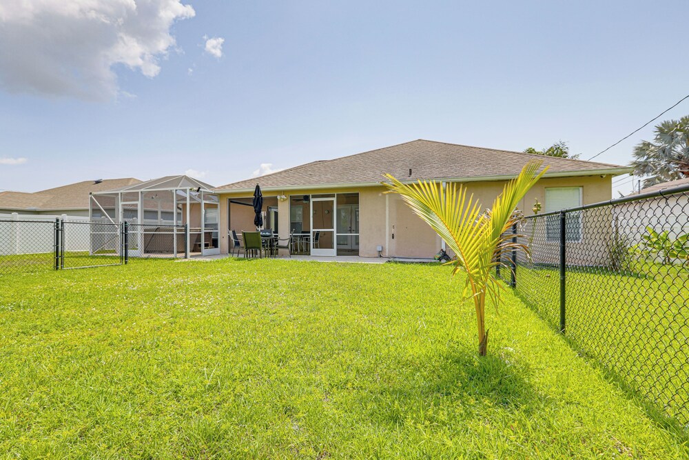 Screened Patio & Hot Tub: Port St Lucie Home!
