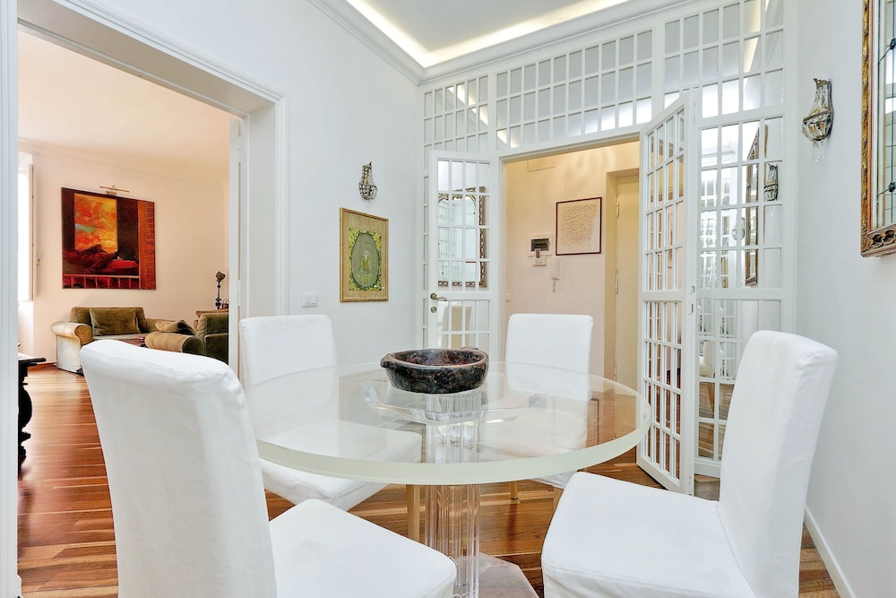 Pelliccia - WR Apartments