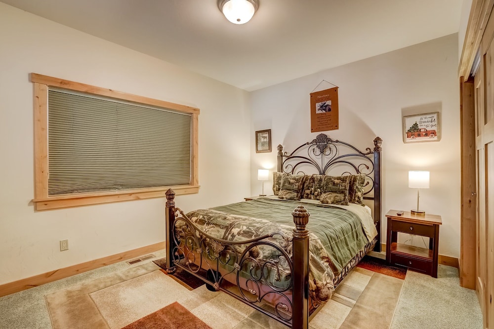 Beaver Brae Lodge view 4