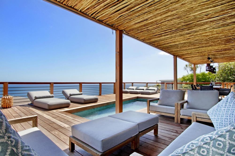 La Baia - Camps Bay in Cape Town view 2