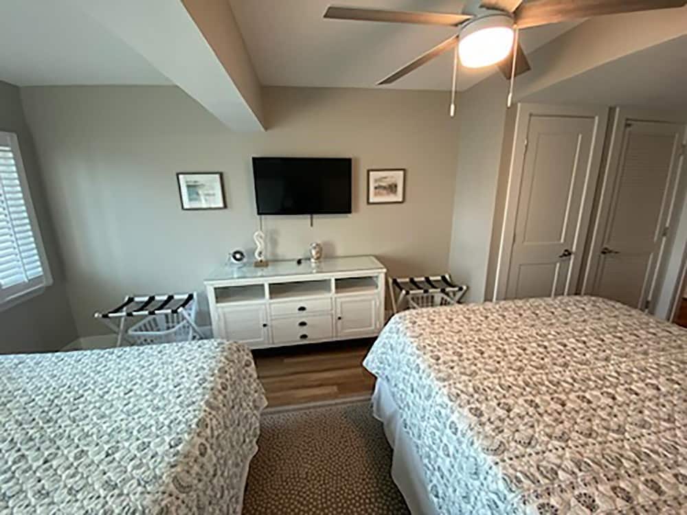 Pirate Cove Villas #111