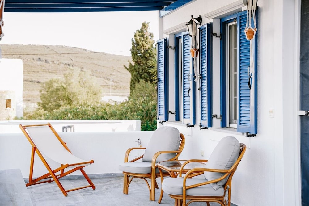 Menmar House in Tinos