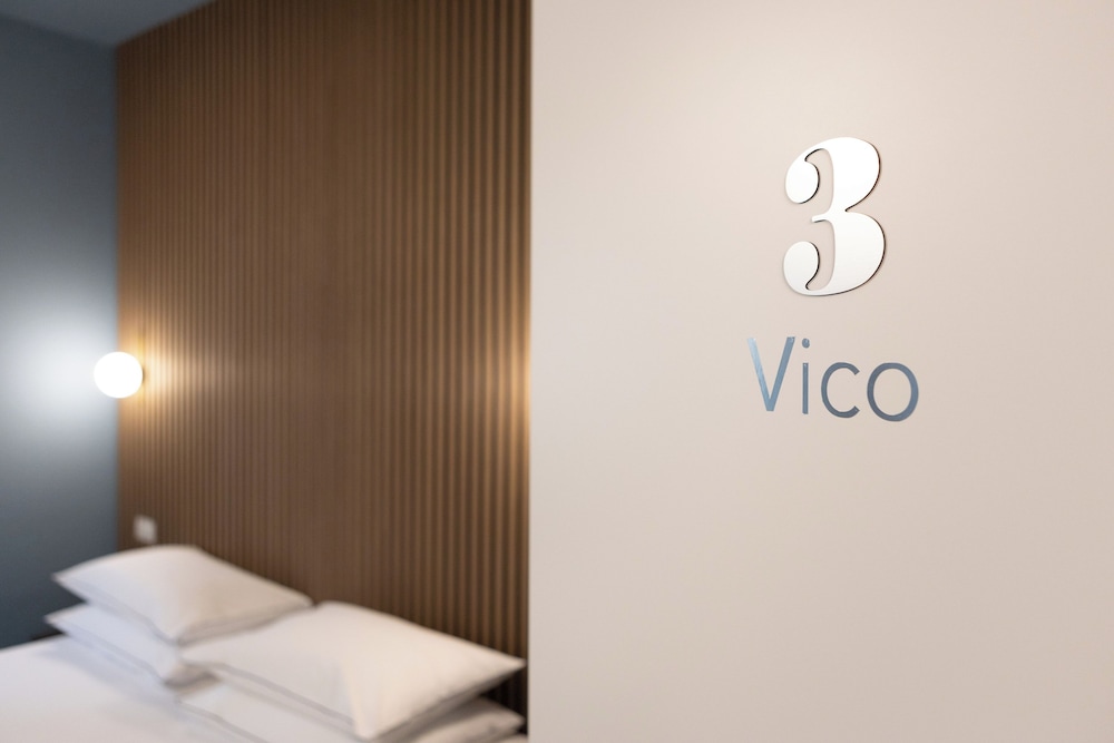 Pier Capponi 17 Room & Suites