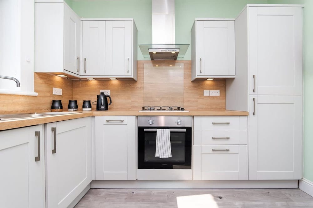 3 Bedroom Flat - Free Parking