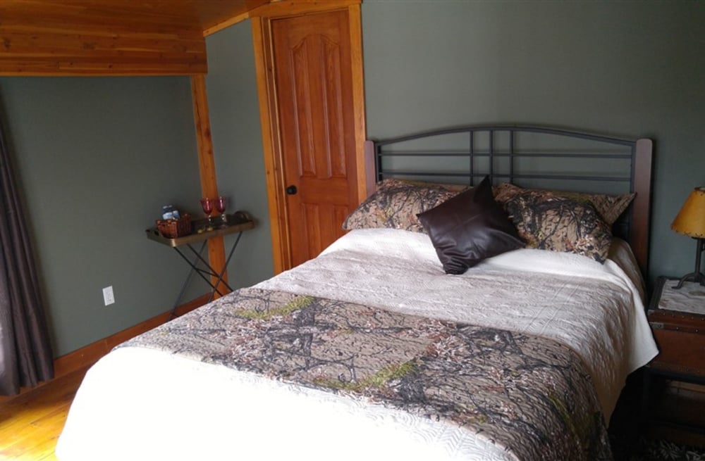Strong Timbers B&B