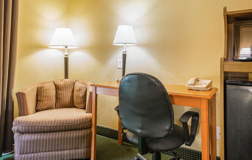 Franklin Vacations - Quality Inn  Suites Franklin - Property Image 28