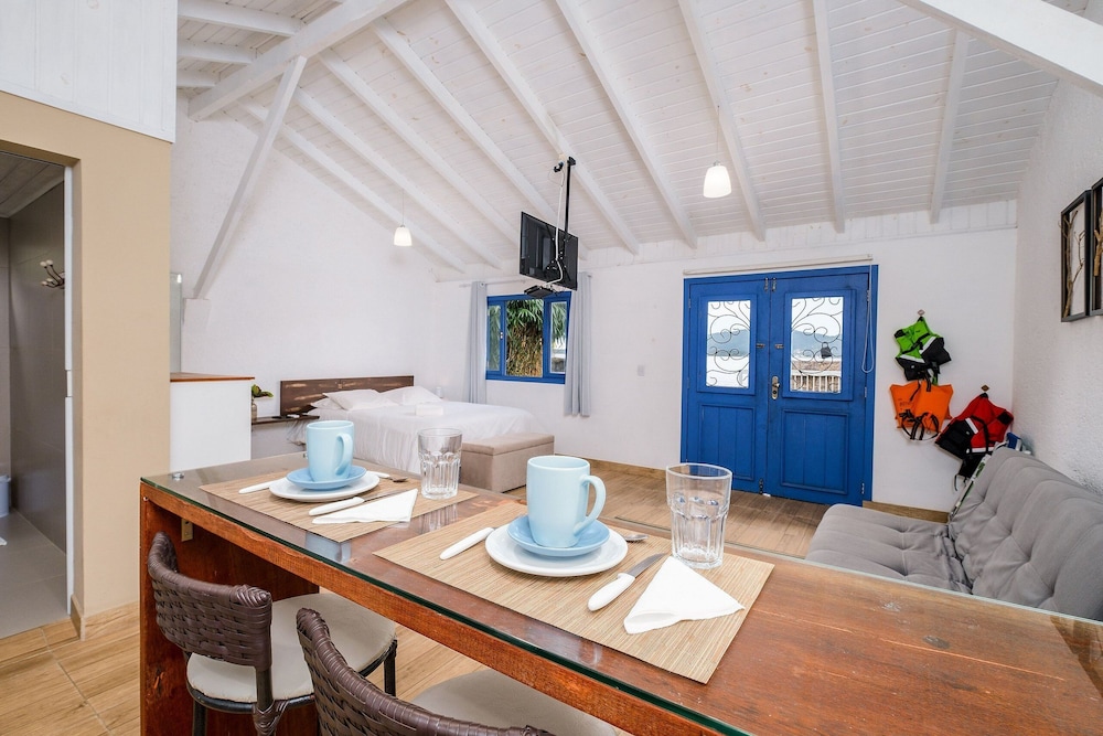 Charming Studio Edge of Lagoa da Conceicao Jhg1733
