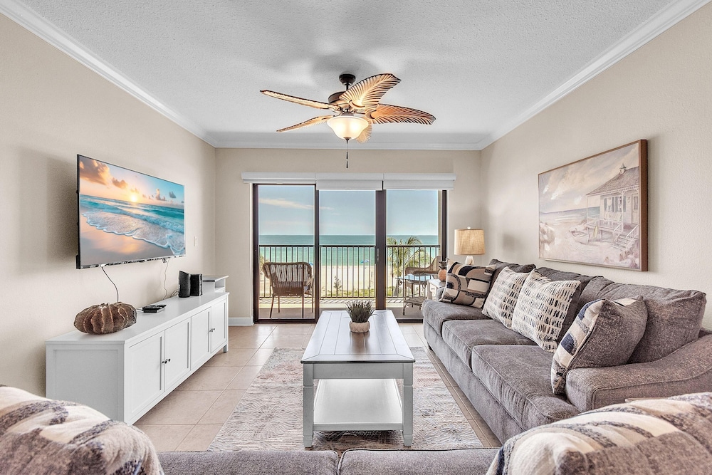 Land's End 11-306 Beach Front - Premier