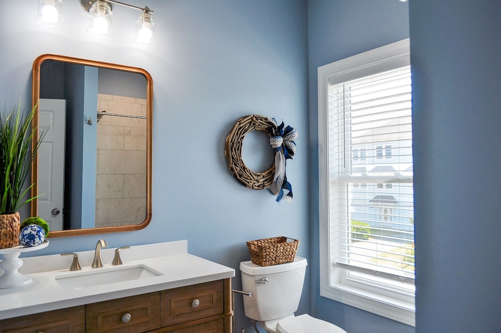 Anchors Aweigh by Topsail Realty