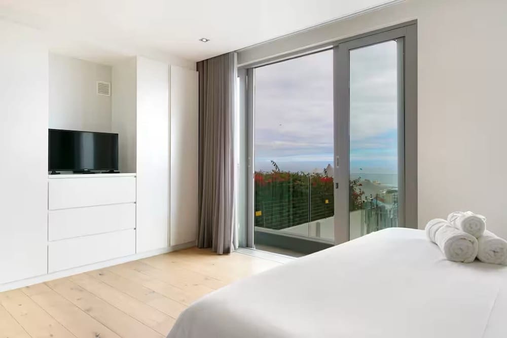 Deluxe Luxury 2 Bedroom Apartment Seapoint