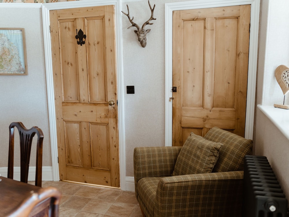Compass Cottage