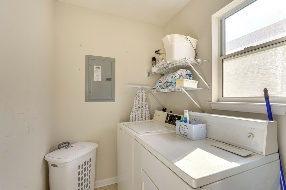 1 Mi to Gulf: Home w/ Patio & Pool Access in Pcb!