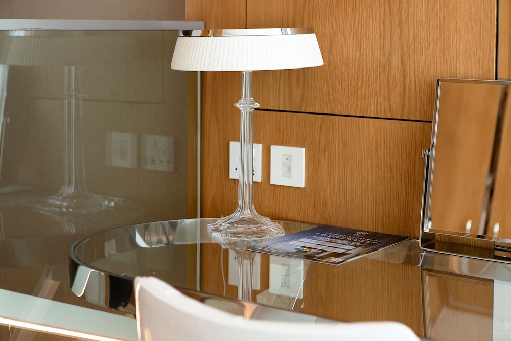 Sky Premium 1BR Duplex with city view
