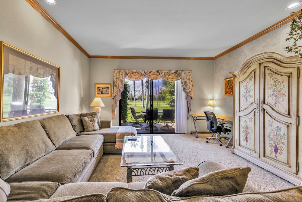 Isleta Vista Getaway