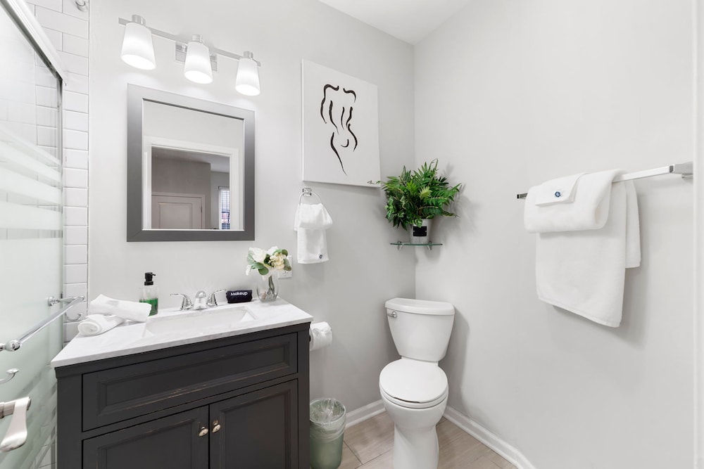 Chicago Treasure 4 Bed Getaway