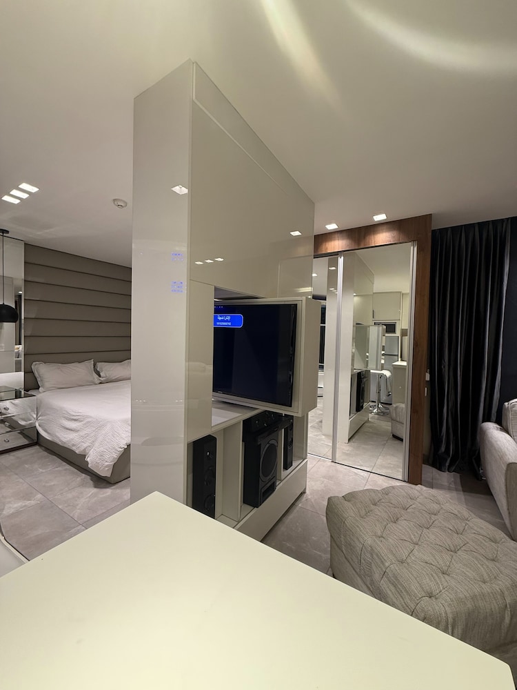 Charming Amman Apartment With Modern Amenities