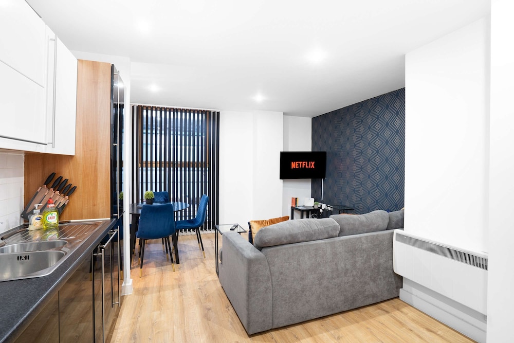 2br-city Centre-modern