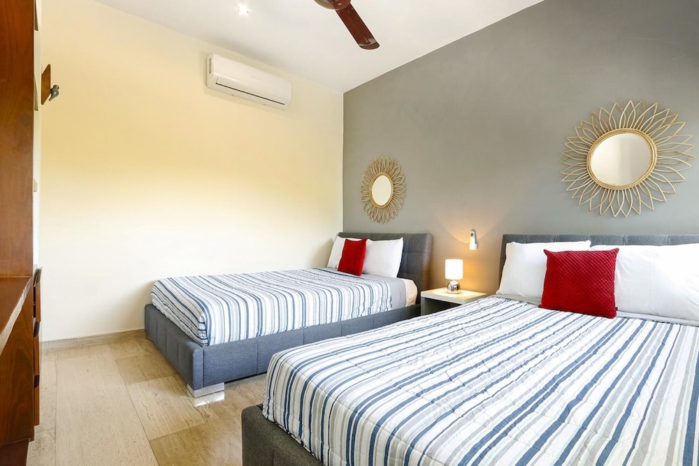 3BR Penthouse Private Plunge Pool Spacious Rooftop Sleeps 9 view 5