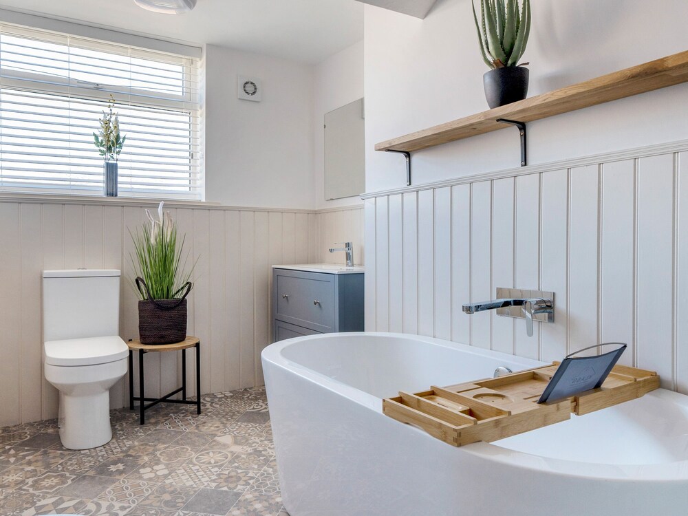 Regatta House