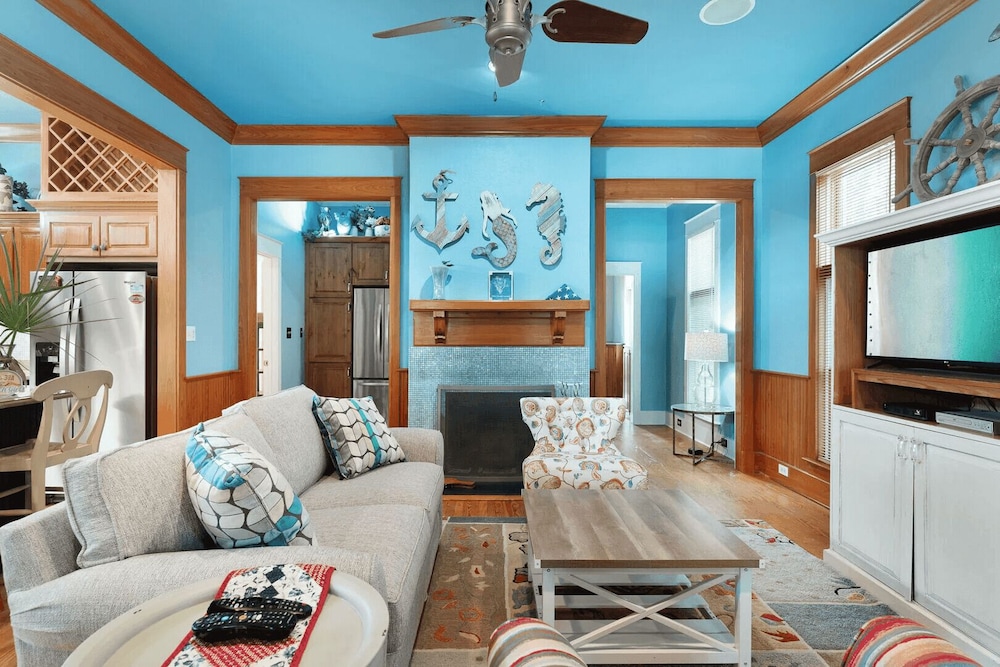 30A Grayt'n Greatful by Avantstay Charming Home+cottage, Walk to Western Lake