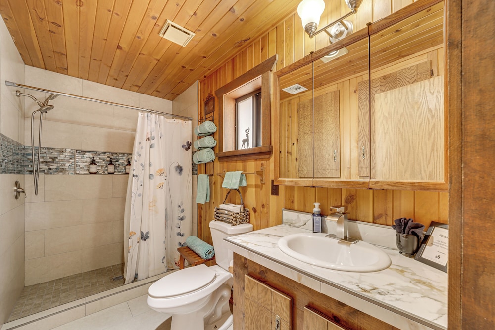 Mtn & Golf Course Views: Payson Retreat!