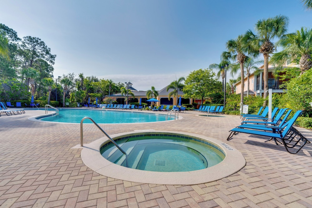 Balcony & Beach Access: Bahama Bay Resort Condo!