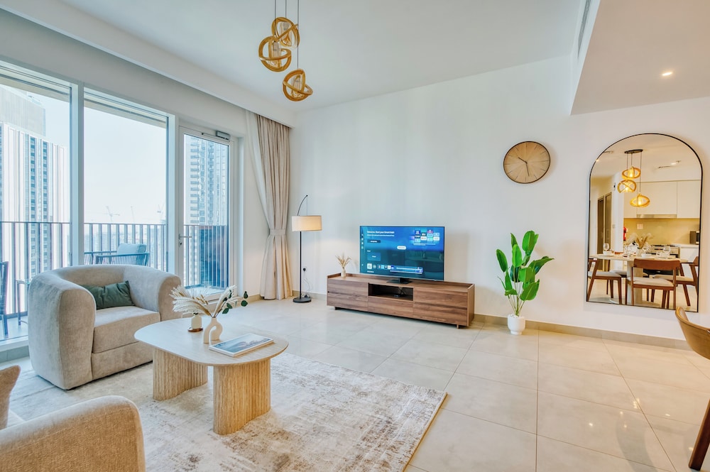 PVH - Serene Central 2BR - Creek Horizon