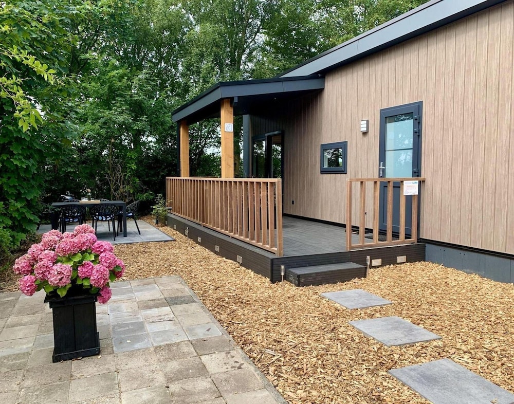 Modern Chalet With Terrace, Veranda