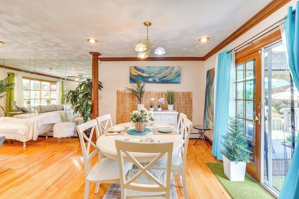 Peaceful 1-acre Parksville Home: Large Deck & Yard