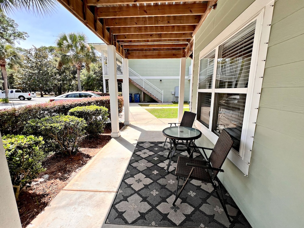 Laguna Breeze