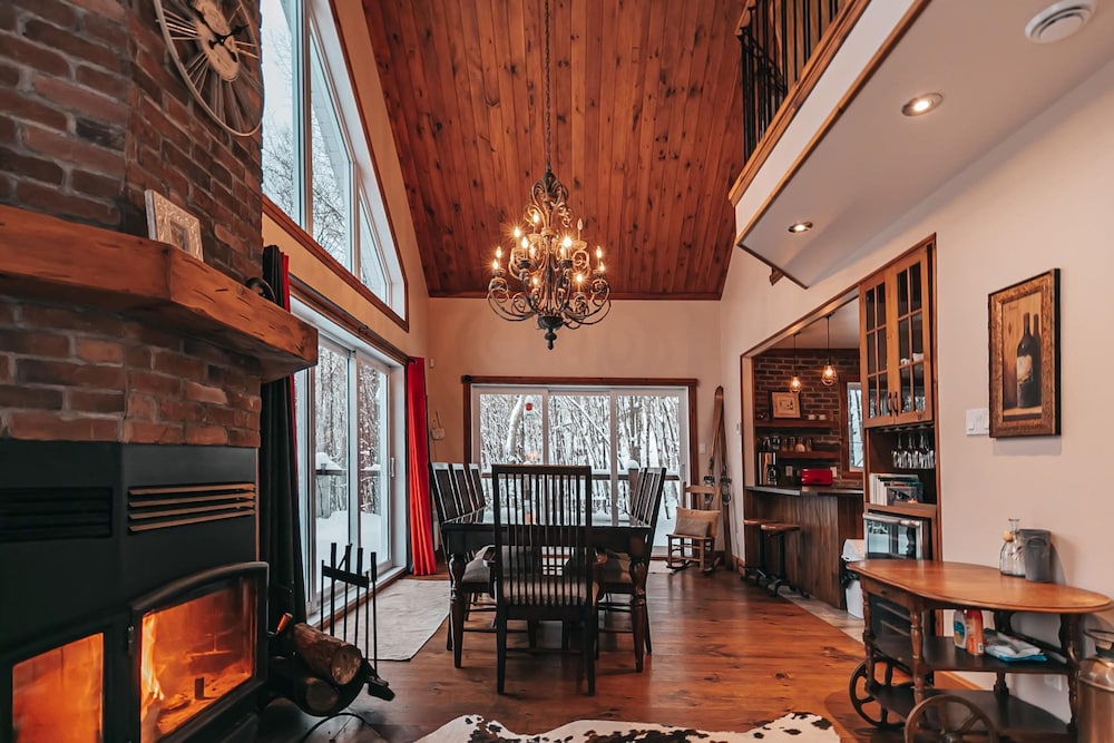 The Pika - Beautiful Mountain-top Cottage With 23 Acres of Private Land With Hiking