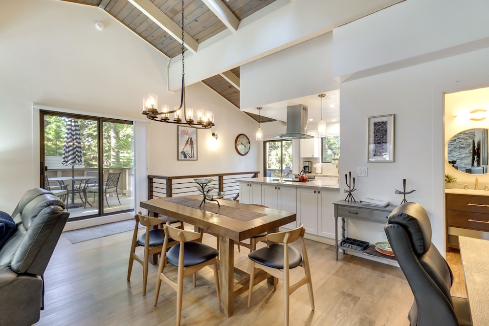 Lake Tahoe Vacations - Stylish Incline Village Vacation Rental w/ A/c! - Property Image 9