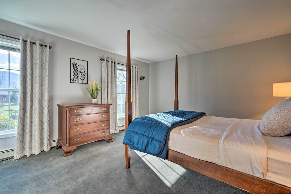 Spacious Home Near Bromley Mountain Ski Resort! view 2