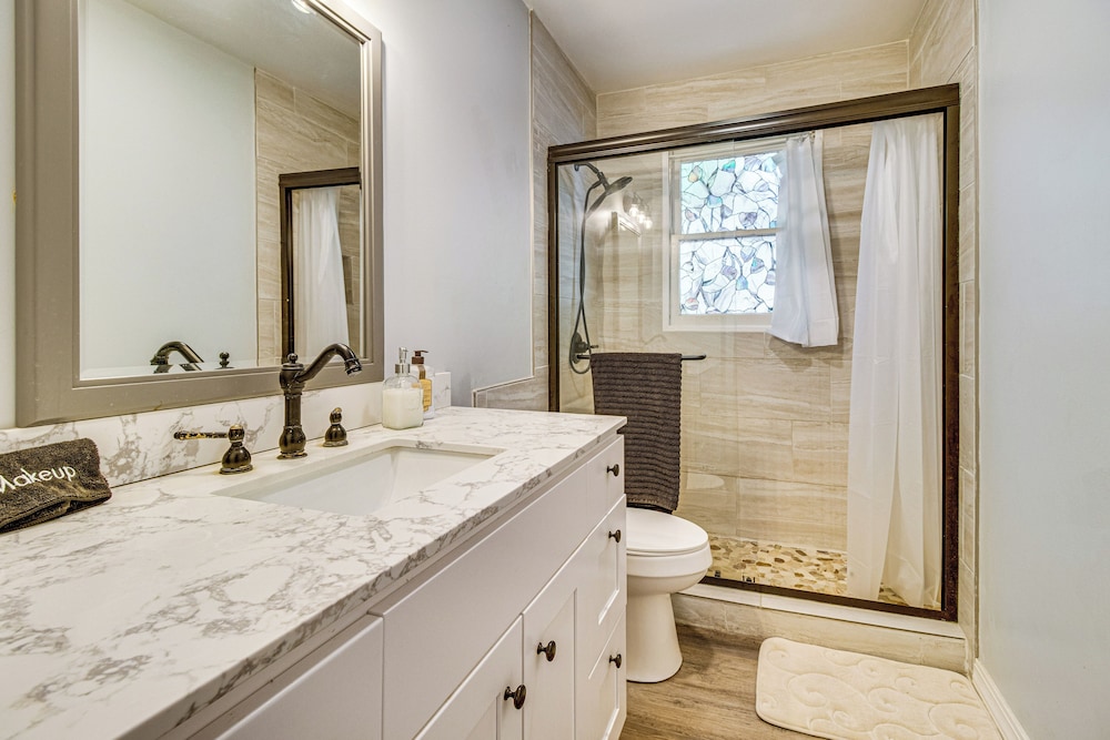 Near State Park & Spring River: Family Gem w/ Yard