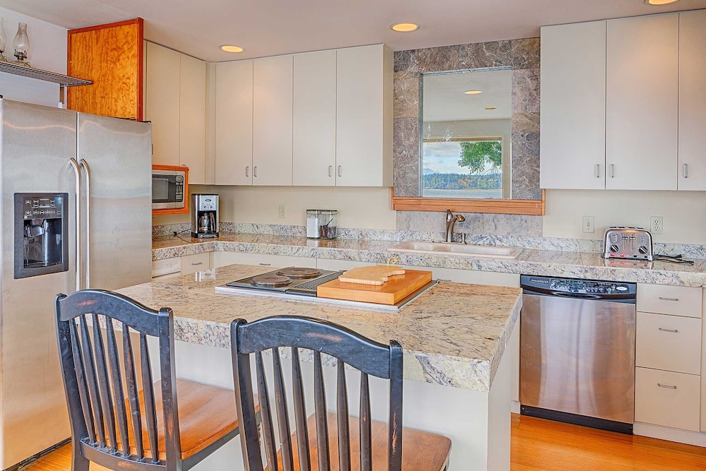 Four Stone Beach House