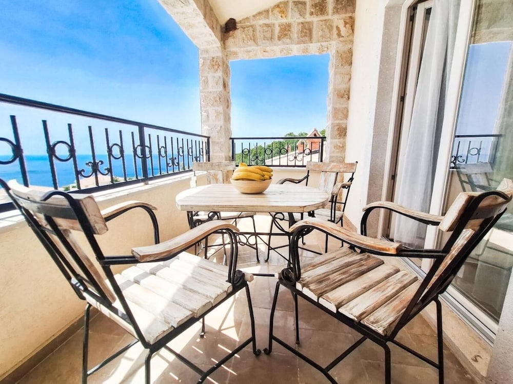 Connected Villas with Sea View
