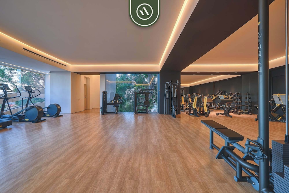 Condo With Balcony - Rooftop Pool With Ocean View