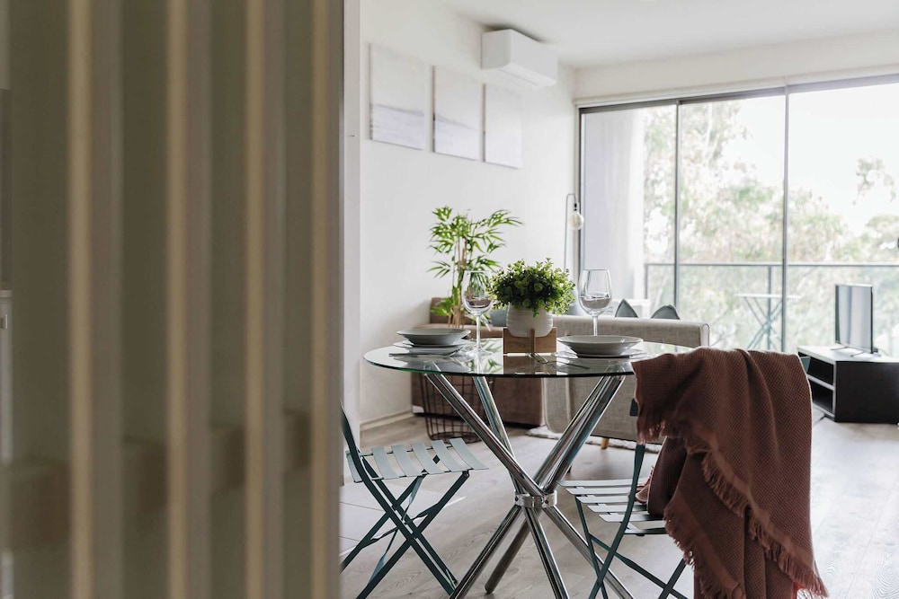 A Cozy Apt Near to Flemington Races, Free Parking