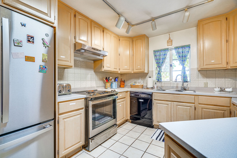 Tucson Vacation Rental w/ Pool ~ 1 Mi to Reid Park