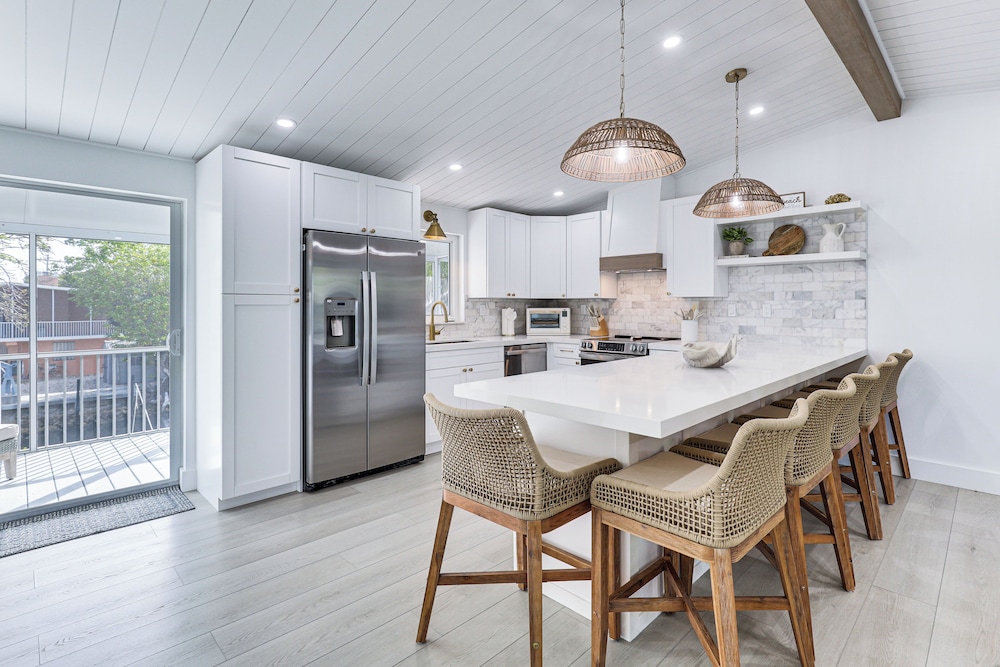 Close to Beach: Canal-front Home in Islamorada