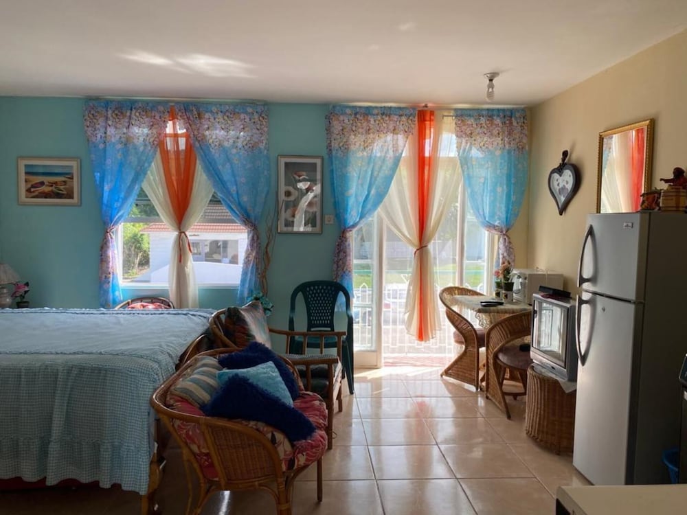 Beautiful 1-bed Beach Side Studio in Montego Bay view 2