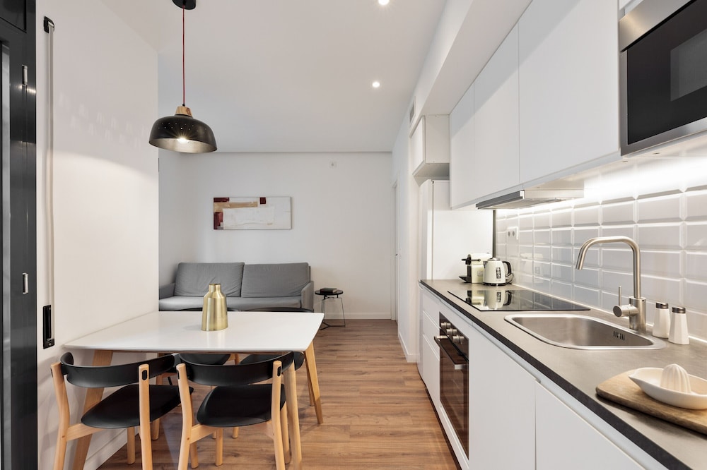 Urban Chill Apartments By Olala Homes