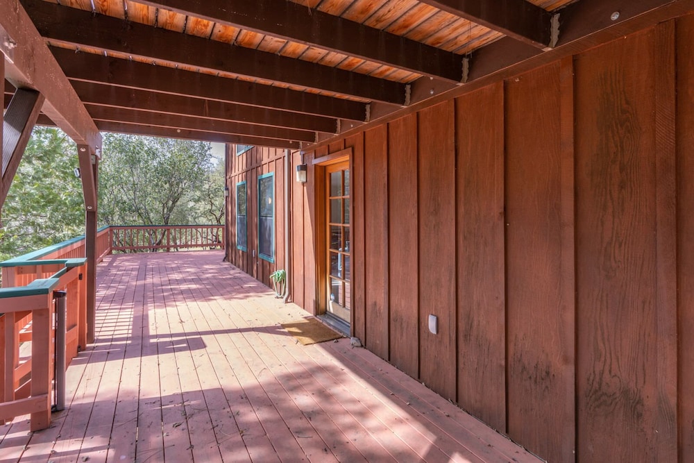 Happy Days Retreat With Private Pool! view 4